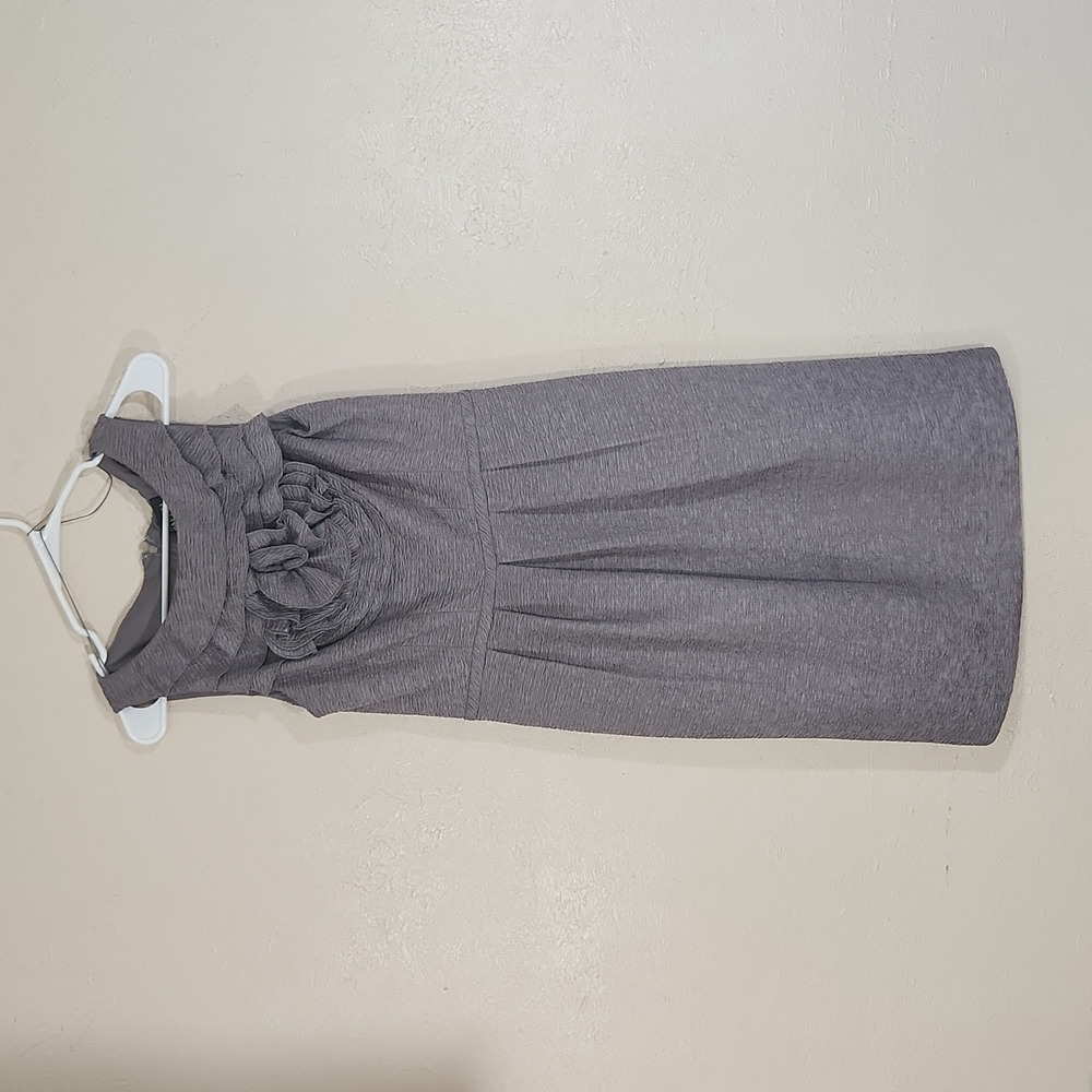 Adrianna Papell Grey Pleated Shift Dress with Rosette SZ 10